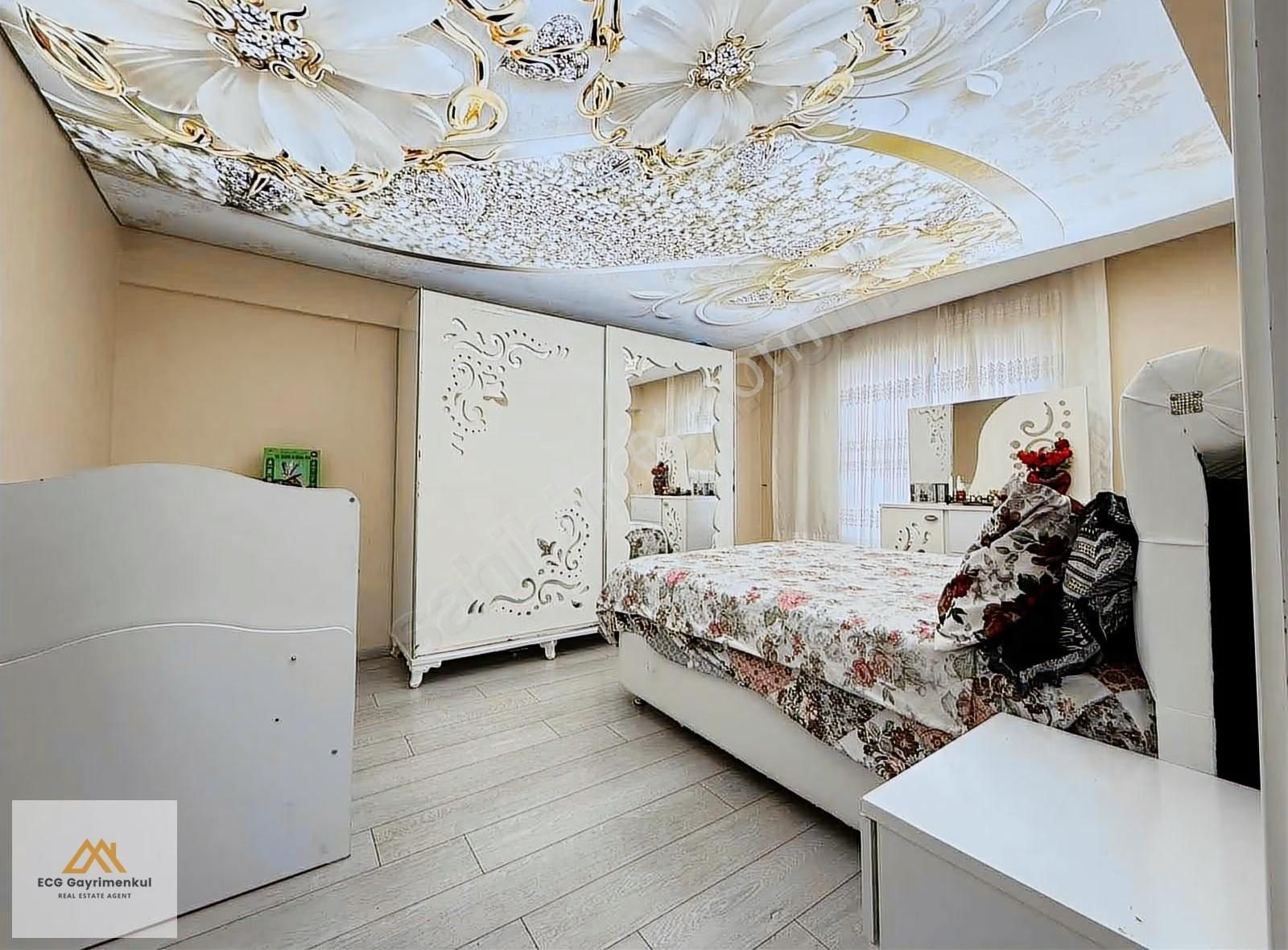 Ecg'den; Saray Merkezde Çok Geniş 4+1 Kilerli Çift Banyolu Daire - Görsel 26