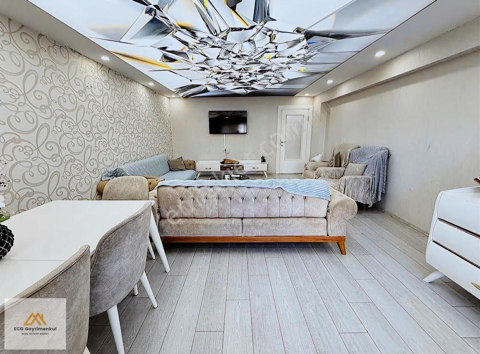 Ecg'den; Saray Merkezde Çok Geniş 4+1 Kilerli Çift Banyolu Daire - Görsel 3