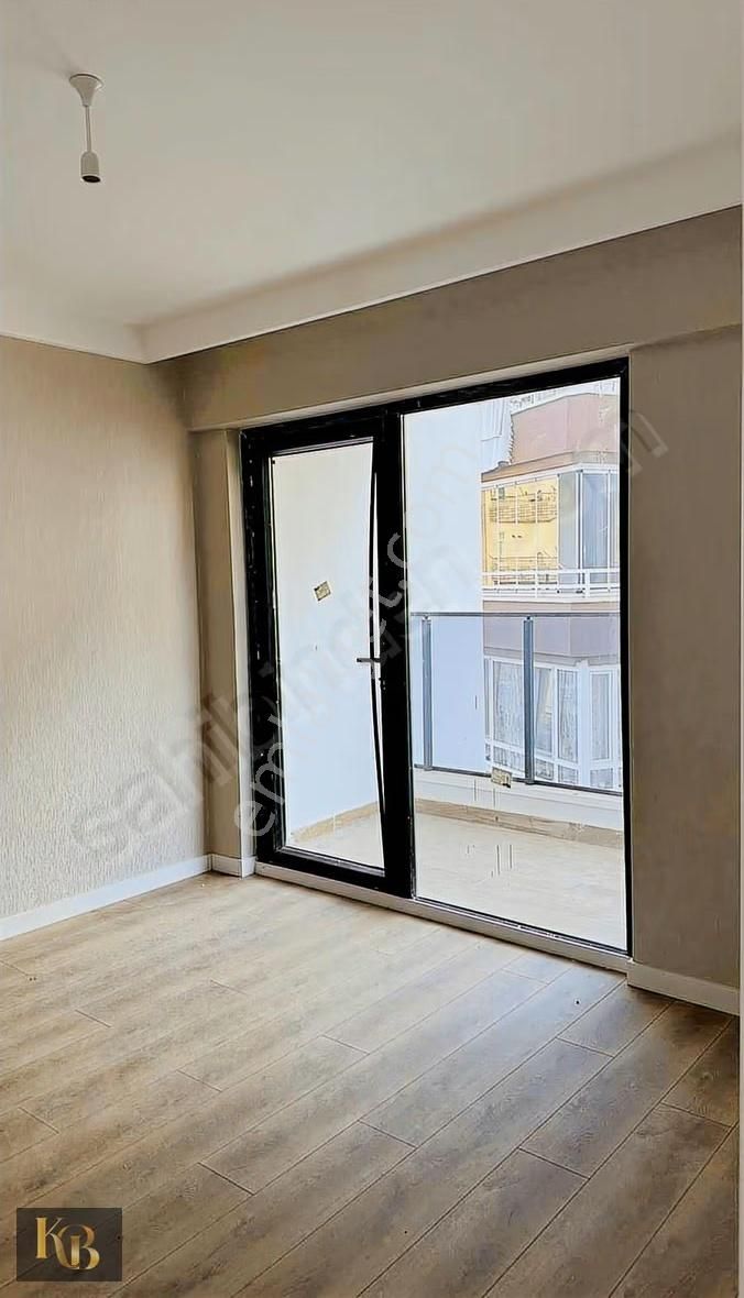 Satılık Süperlüks Merkezi Konum 1+1 Yüksek Kira Getirili - Görsel 11