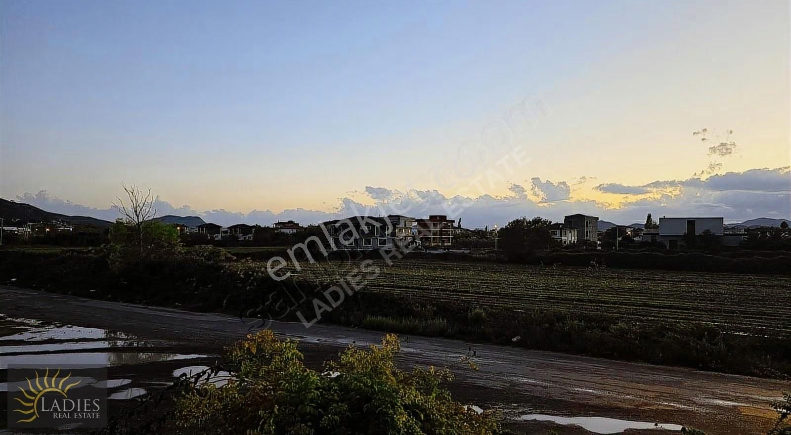 Ladies Emlak'tan Havuzlu Site İçerisinde Eşyalı Daire - Görsel 5