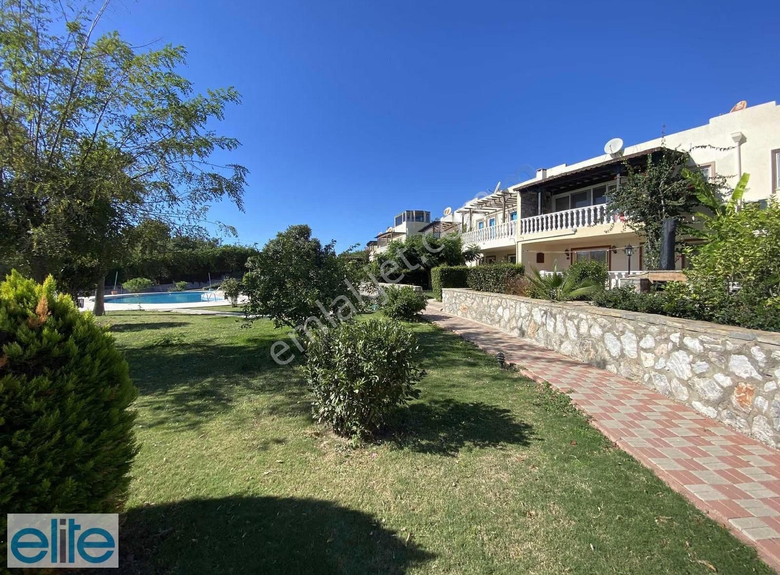 Muğla Bodrum Milas Boğaziçi Gözde Sitesinde Düzayak Bahçe Katı - Görsel 14