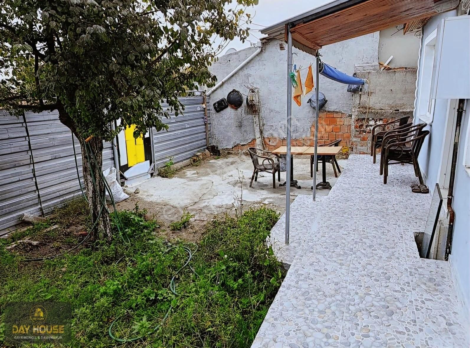 Day House Gayrimenkul'den İçinde Yapısı Olan Yatırımlık Yer - Görsel 10