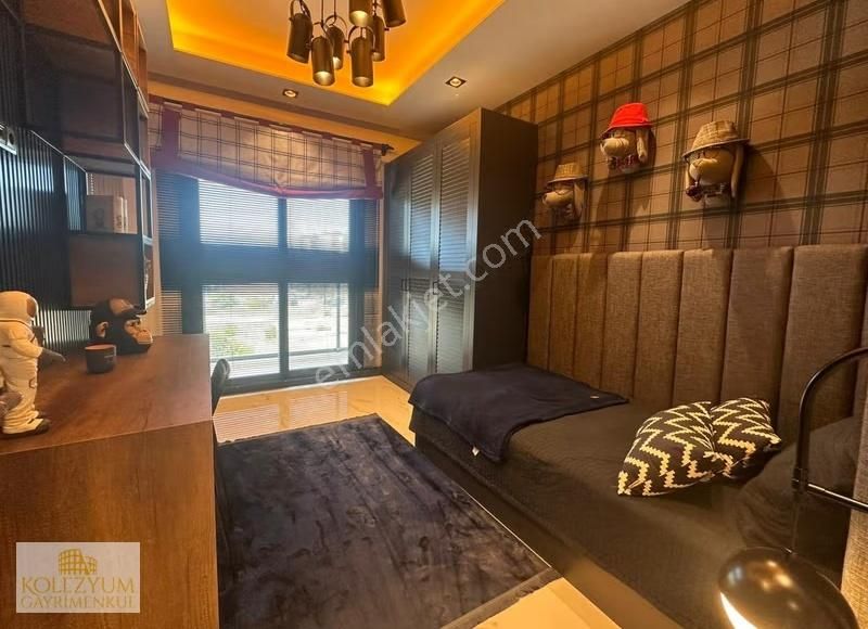 Kolezyum'dan Mezitli De Denize Sıfır Havuzlu 7/24 Güvenlikli 4+1 - Görsel 14