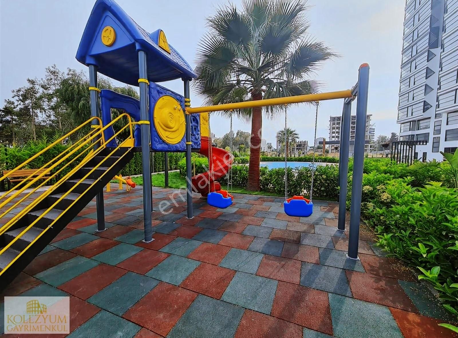 Kolezyum'dan Mezitli De Denize Sıfır Havuzlu 7/24 Güvenlikli 4+1 - Görsel 18