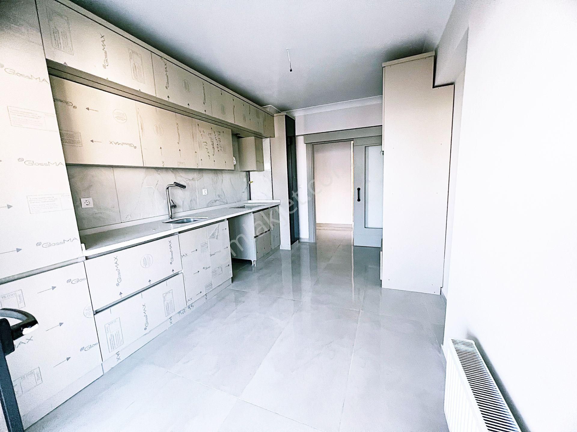 Kayalarda Demirdağ Ve Erolkaya Caddesi Yakını Satlık 3+1 Daire - Görsel 2