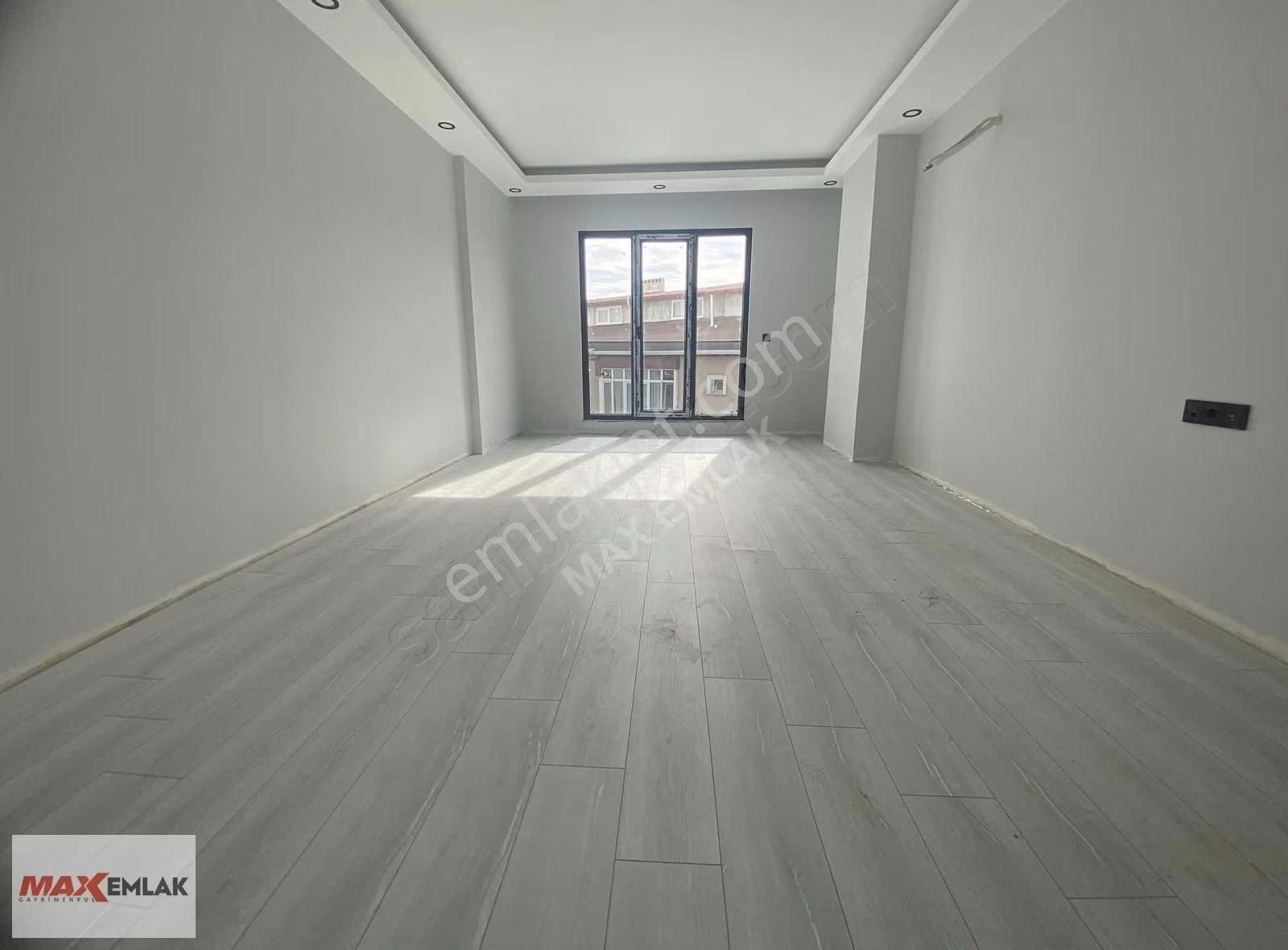 Bağlarbaşı Mh. Merkezi Konumda 135 M2 3+1 Ara Kat