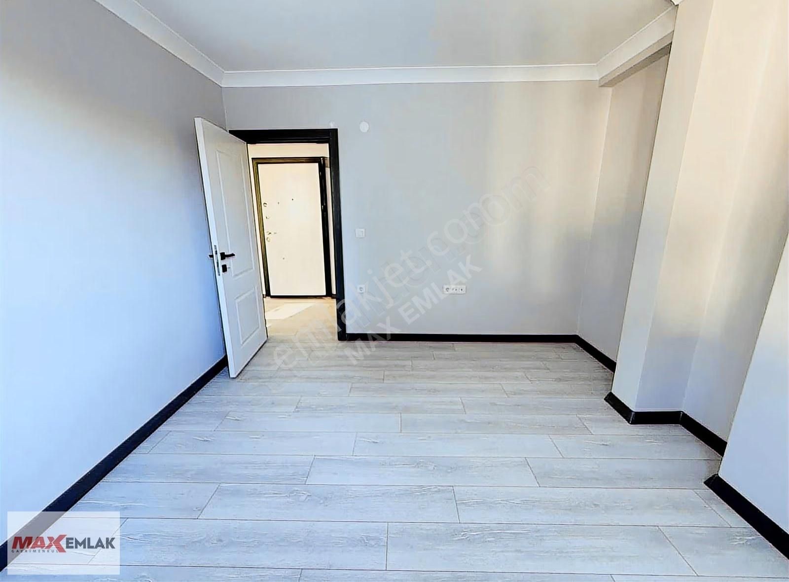 Tuzla Caddesinde Satılık Sıfır Krediye Uygun 2+1 Arakat - Görsel 8