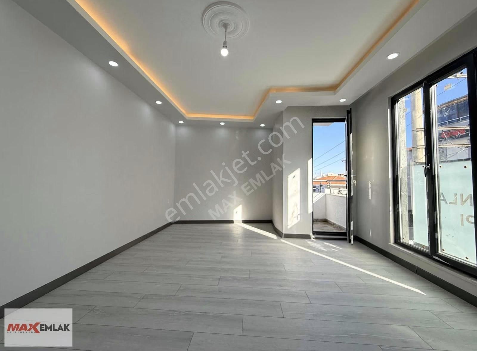 Tuzla Caddesinde Satılık Sıfır Krediye Uygun 2+1 Arakat - Görsel 7