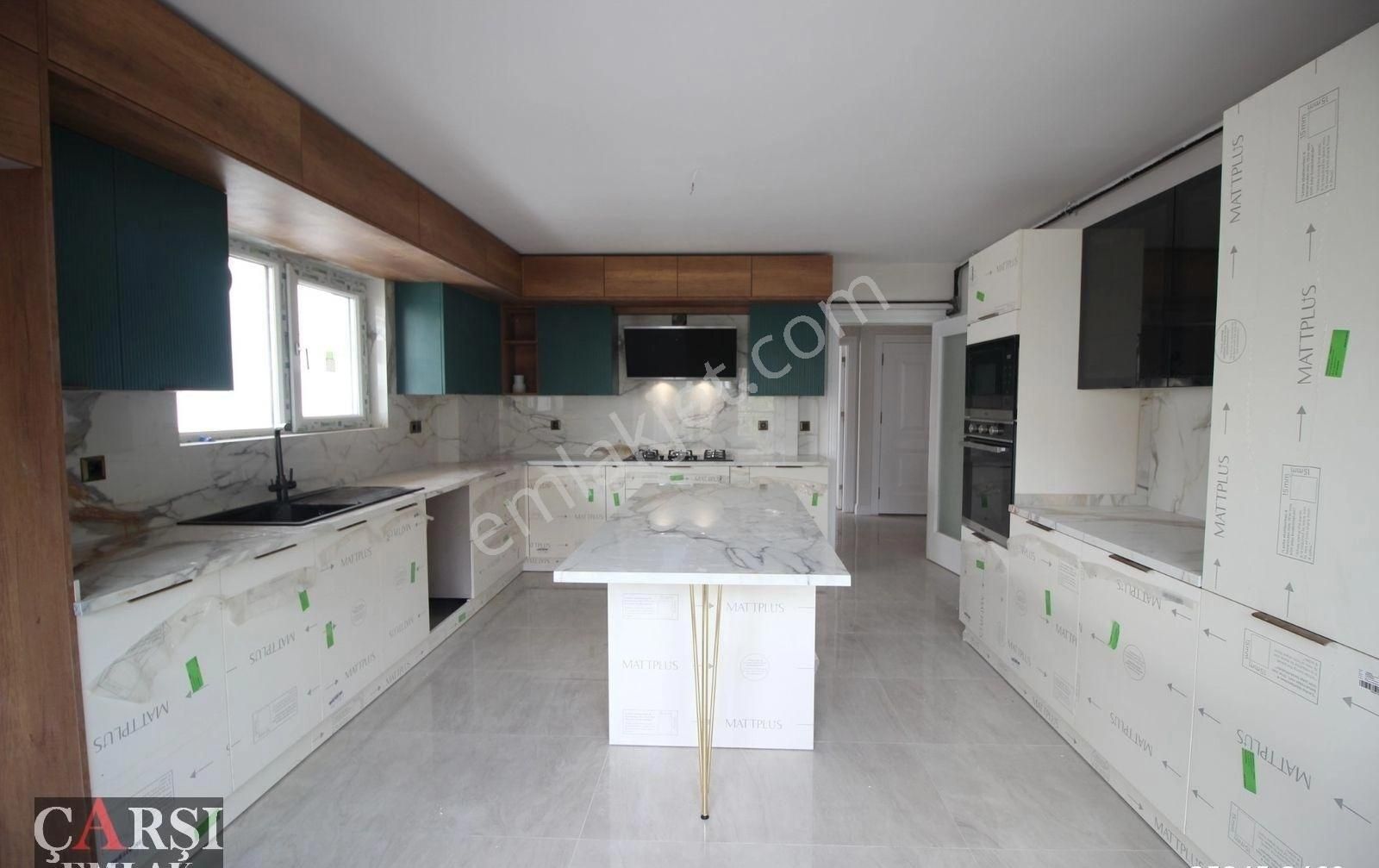 Çarşı"dan Bahçelievler'de Ada Mutfaklı 6+1 Muhteşem Daire - Görsel 2