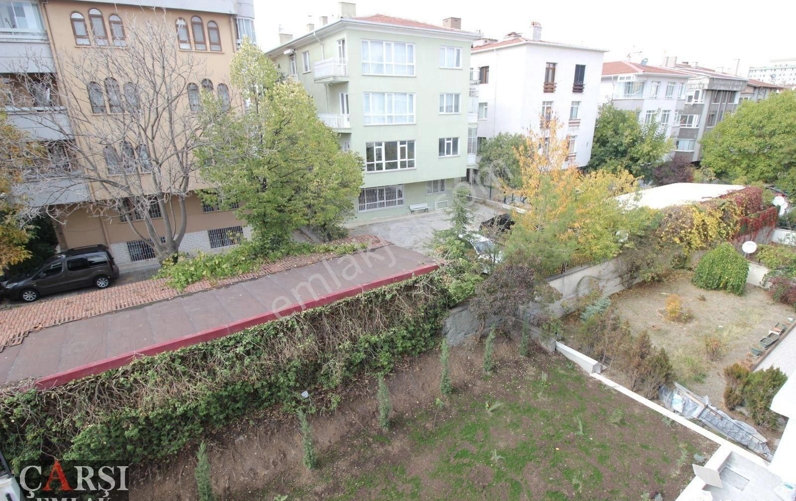 Çarşı"dan Bahçelievler'de Ada Mutfaklı 6+1 Muhteşem Daire - Görsel 24