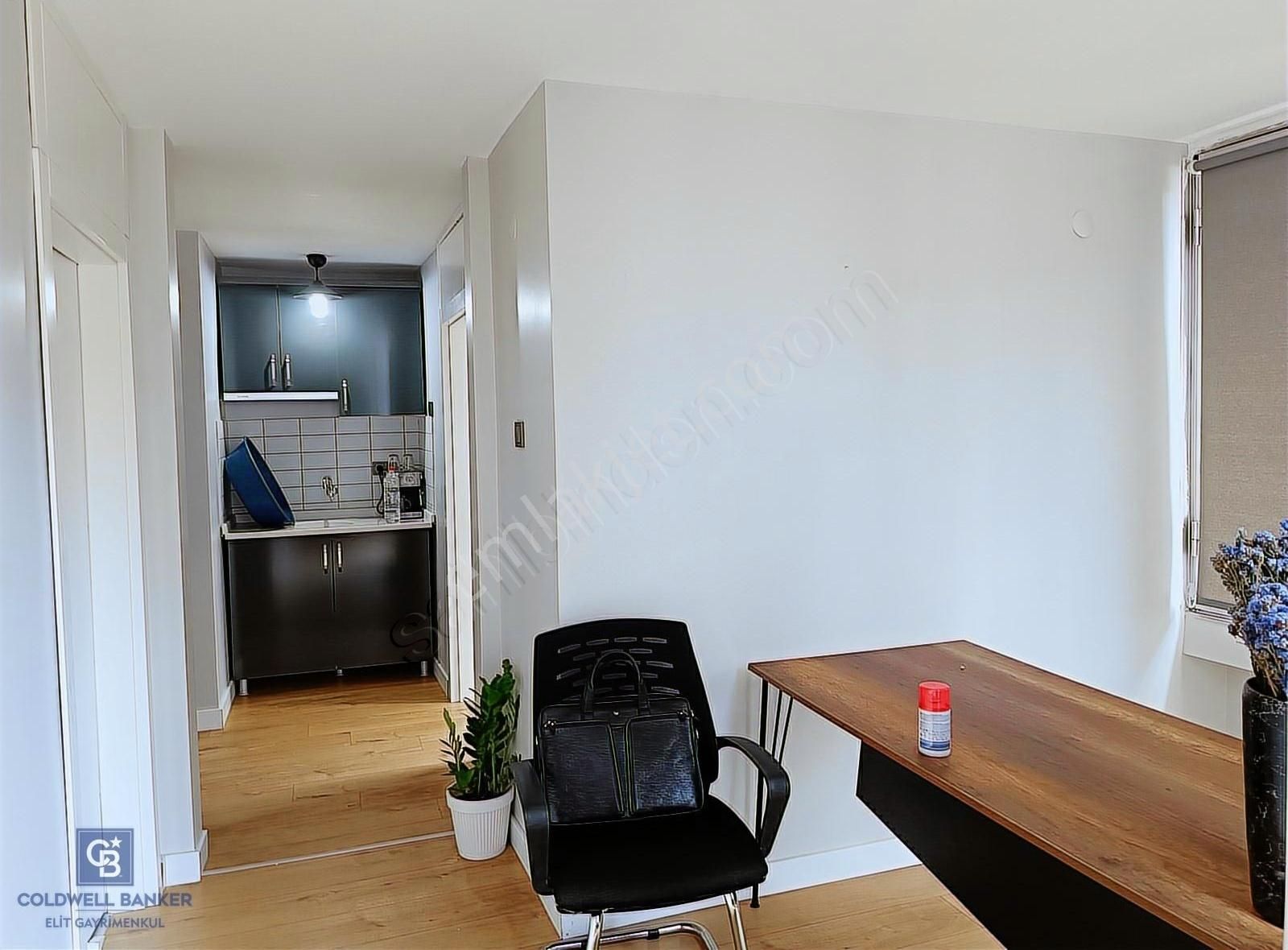 Moda Çarşısında, Yapılı Ve Bakımlı, 1+1 Satılık Ofis - Görsel 10