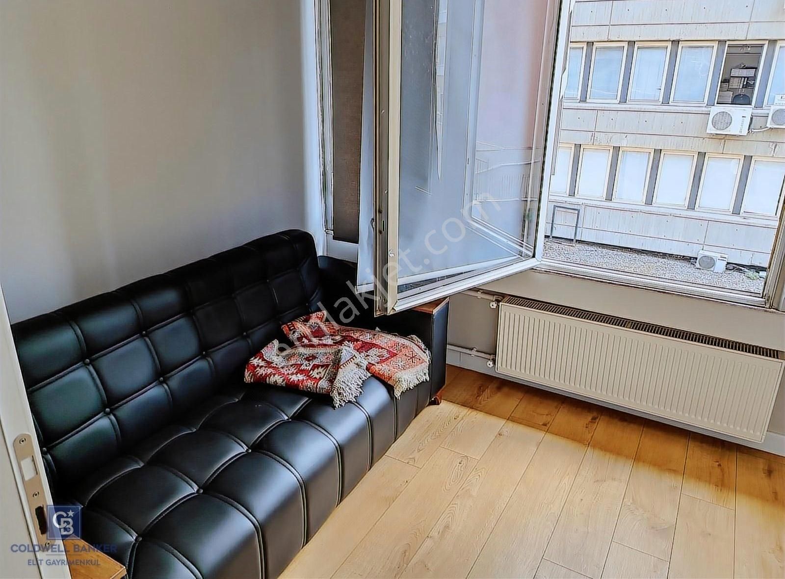 Moda Çarşısında, Yapılı Ve Bakımlı, 1+1 Satılık Ofis - Görsel 14