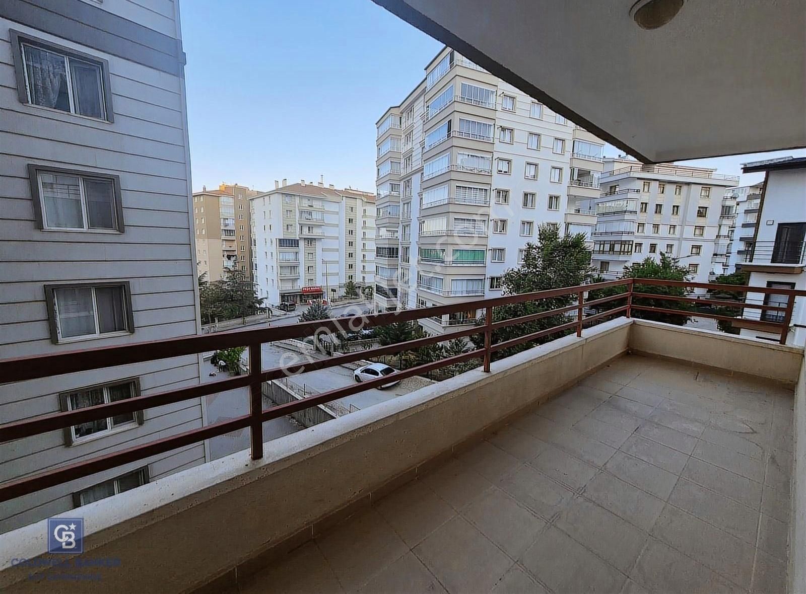 Yenimahalle Çiğdemtepe De 4+1 Satılık Daire - Görsel 8