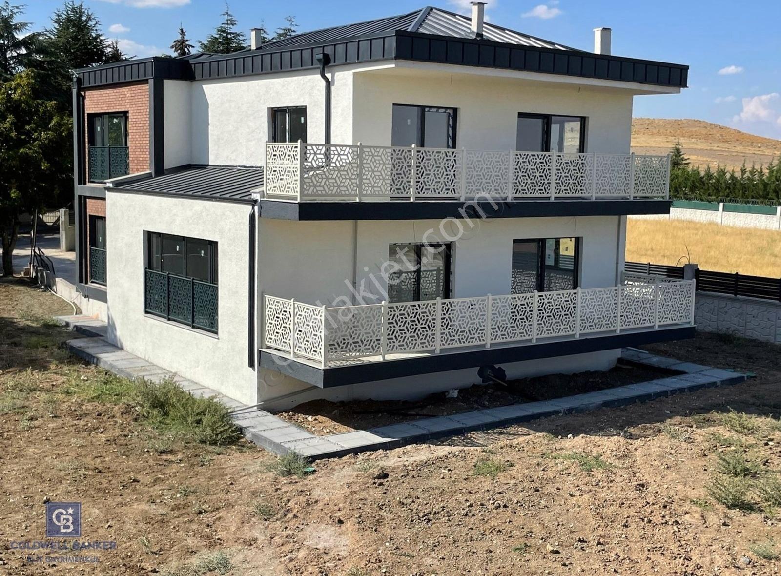 Otoban Girişine 3 Dk Müthiş Yapılı Geniş Bahçeli Müstakil Villa - Görsel 22