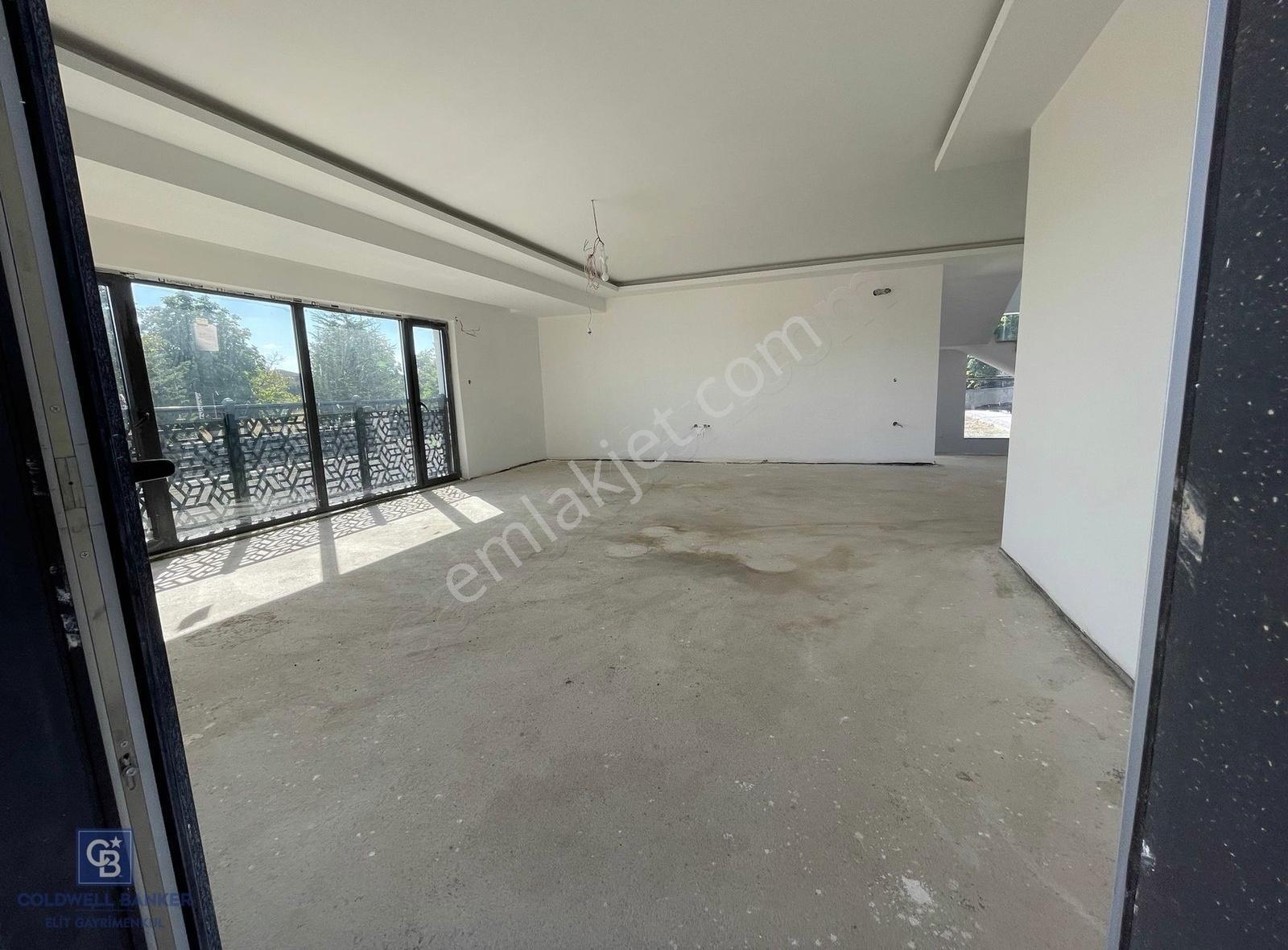 Otoban Girişine 3 Dk Müthiş Yapılı Geniş Bahçeli Müstakil Villa - Görsel 3