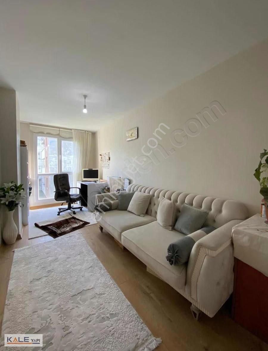 Metrobüsün Dibinde Satılık 2+1 Arakat - Görsel 7