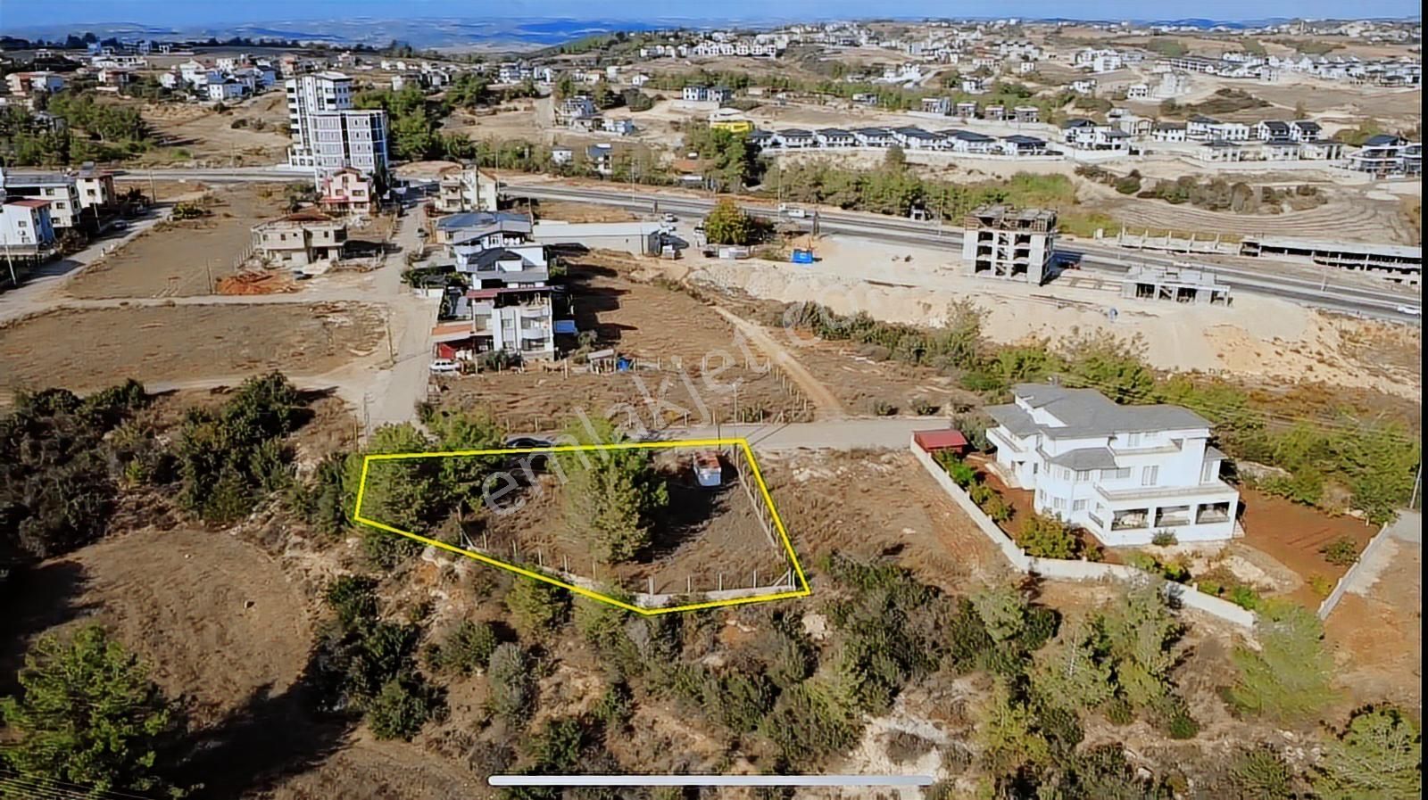 Zorlu' Dan Çınarlı Mah. Telle Çevrili Tek Tapu Satılık Arsa - Görsel 3