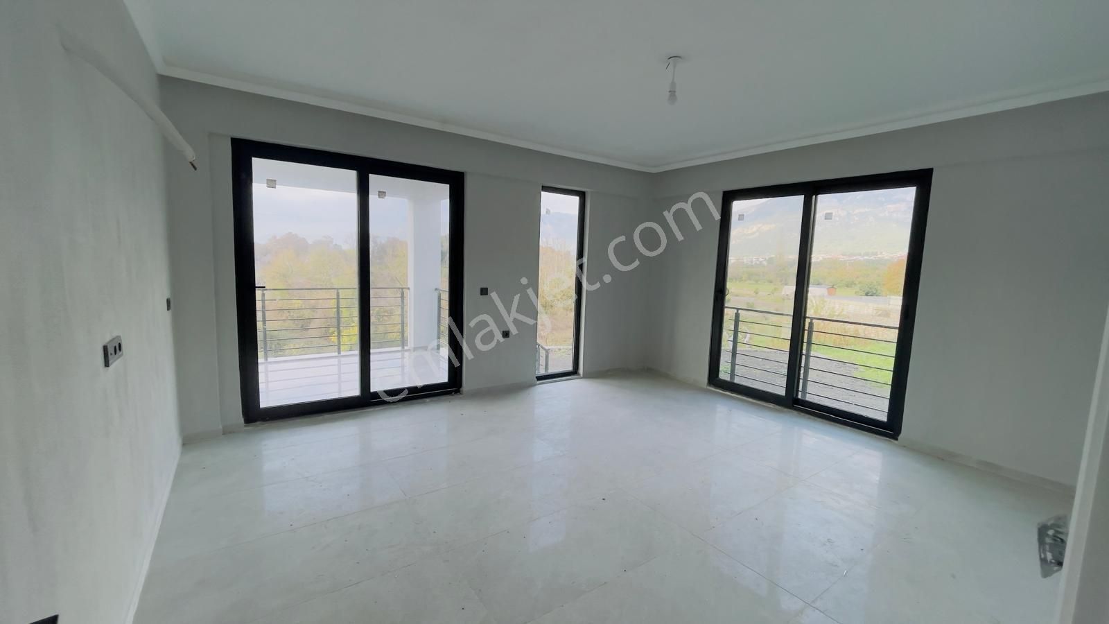 Tuana Gayrimenkul'den Zeytinalanında 4+1 Müstakil Kiralık Ev. - Görsel 11