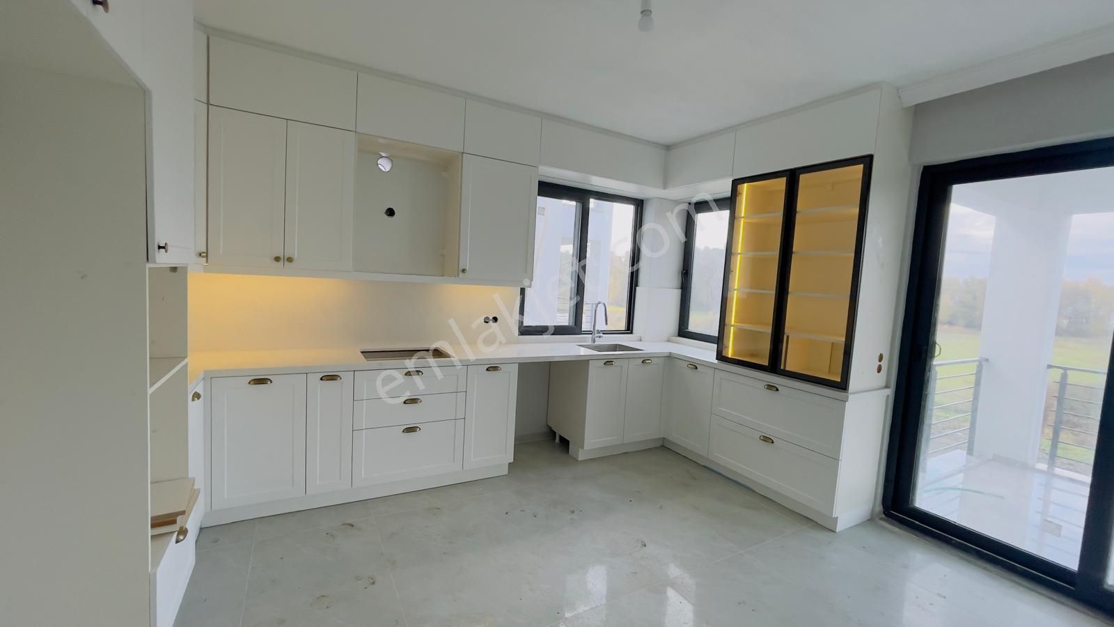 Tuana Gayrimenkul'den Zeytinalanında 4+1 Müstakil Kiralık Ev. - Görsel 3