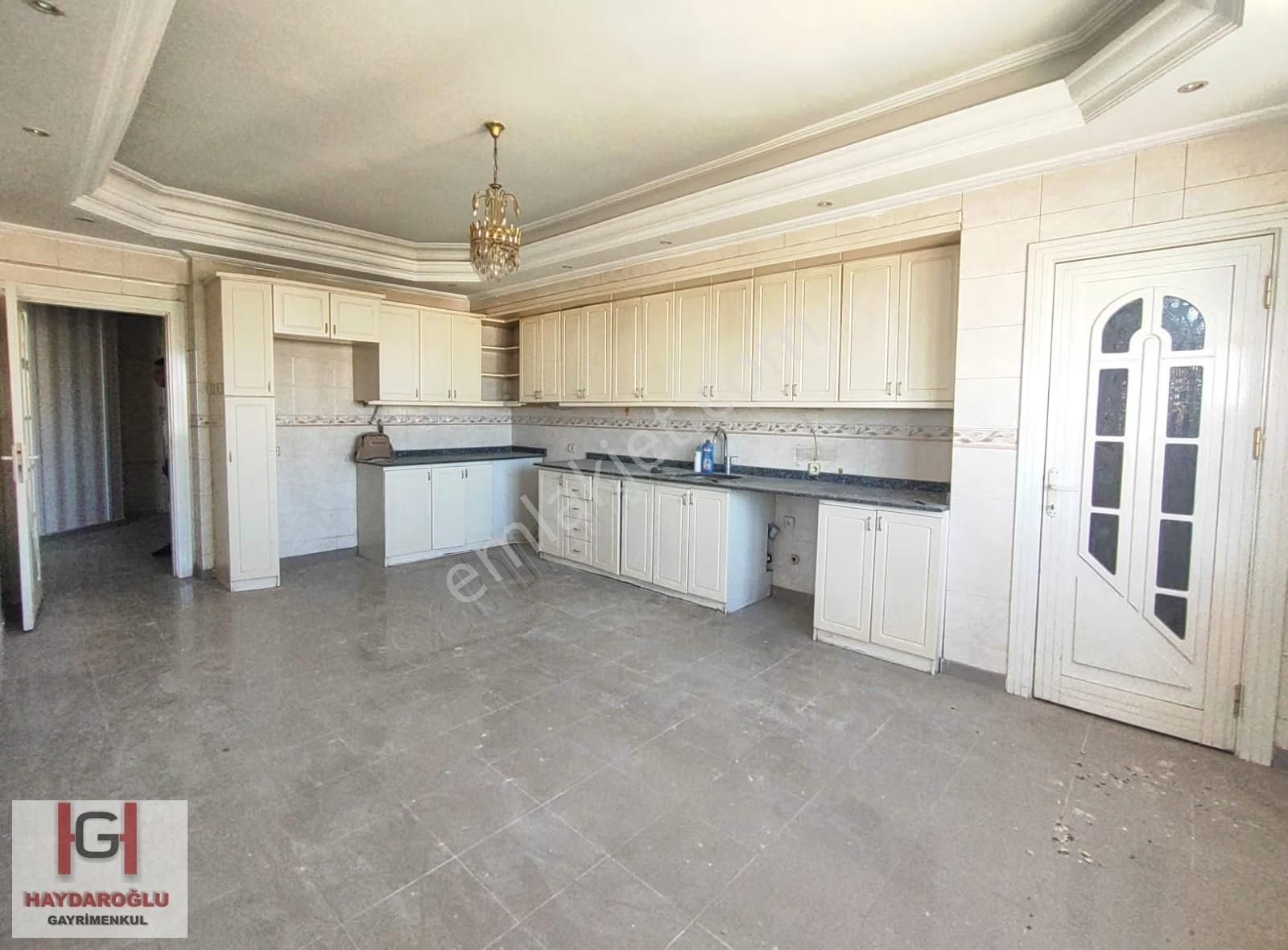 Gazimuhtarda Kiralık 300 M² 4+1 Satılık Daire - Görsel 4