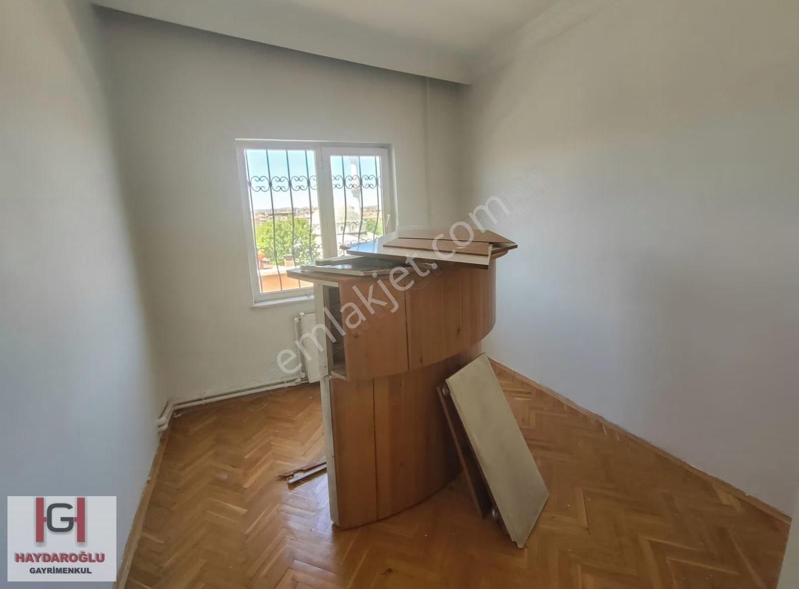 Sarıgüllük'te Cadde Üzeri 5+1 Satılık Dublex Daire - Görsel 6