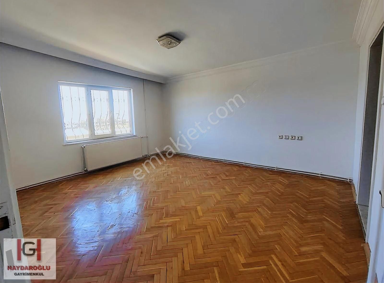 Sarıgüllük'te Cadde Üzeri 5+1 Satılık Dublex Daire - Görsel 3