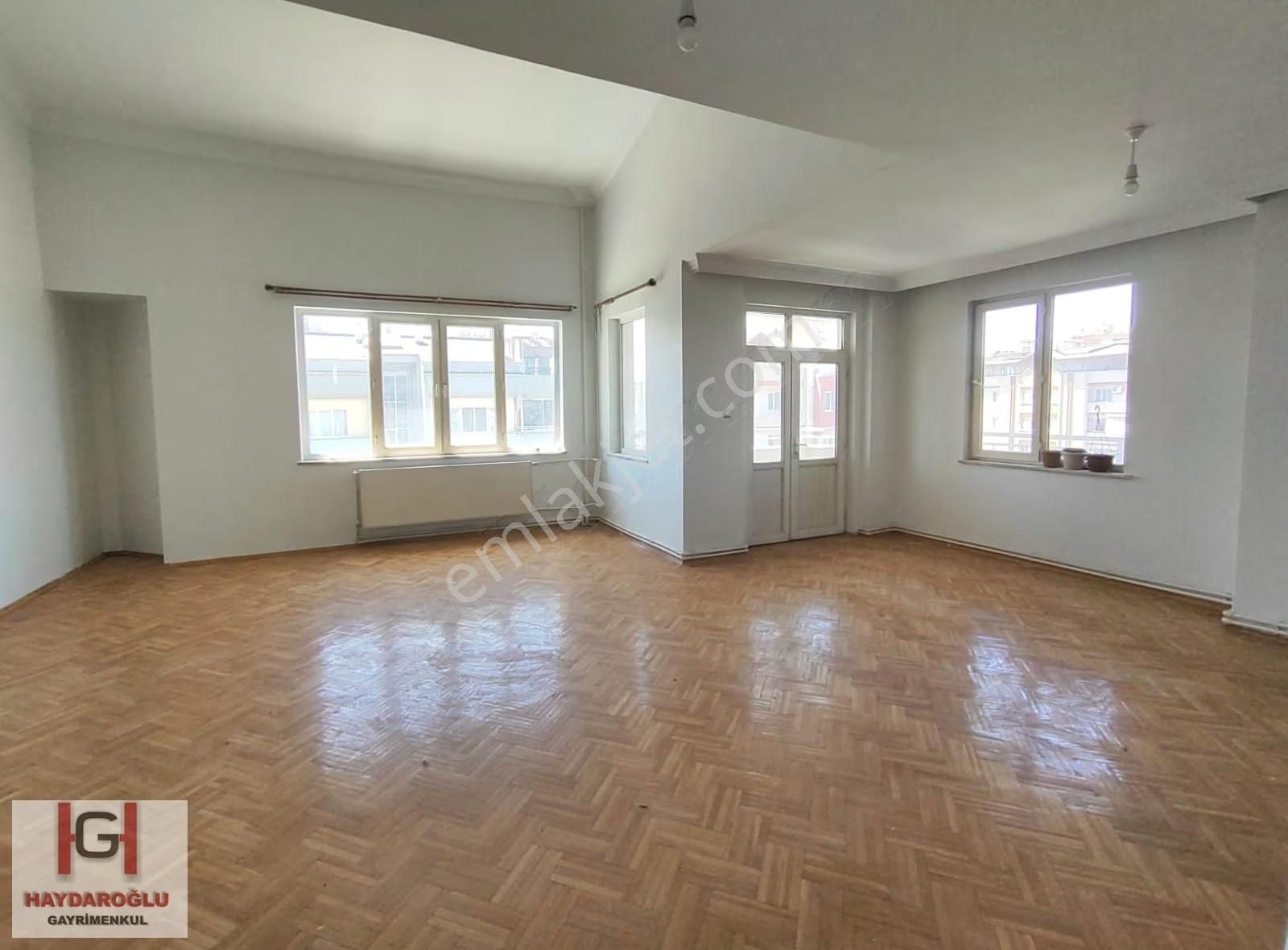 Sarıgüllük'te Cadde Üzeri 5+1 Satılık Dublex Daire - Görsel 18