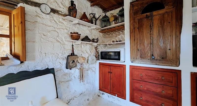 Gümüşlük Eski Karakaya'da, Oturuma Hazır, Deniz Manzaralı Orijinal Taş Ev - Görsel 7