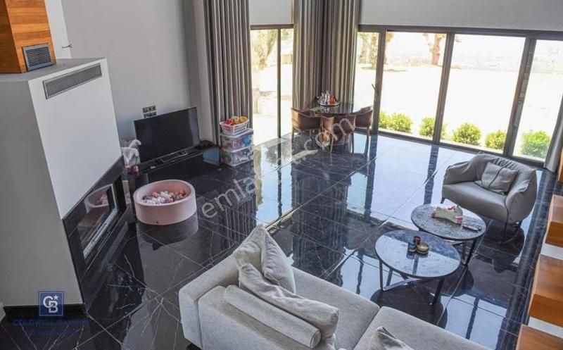 Panoramik Manzaralı Lüks Malikane - Görsel 14