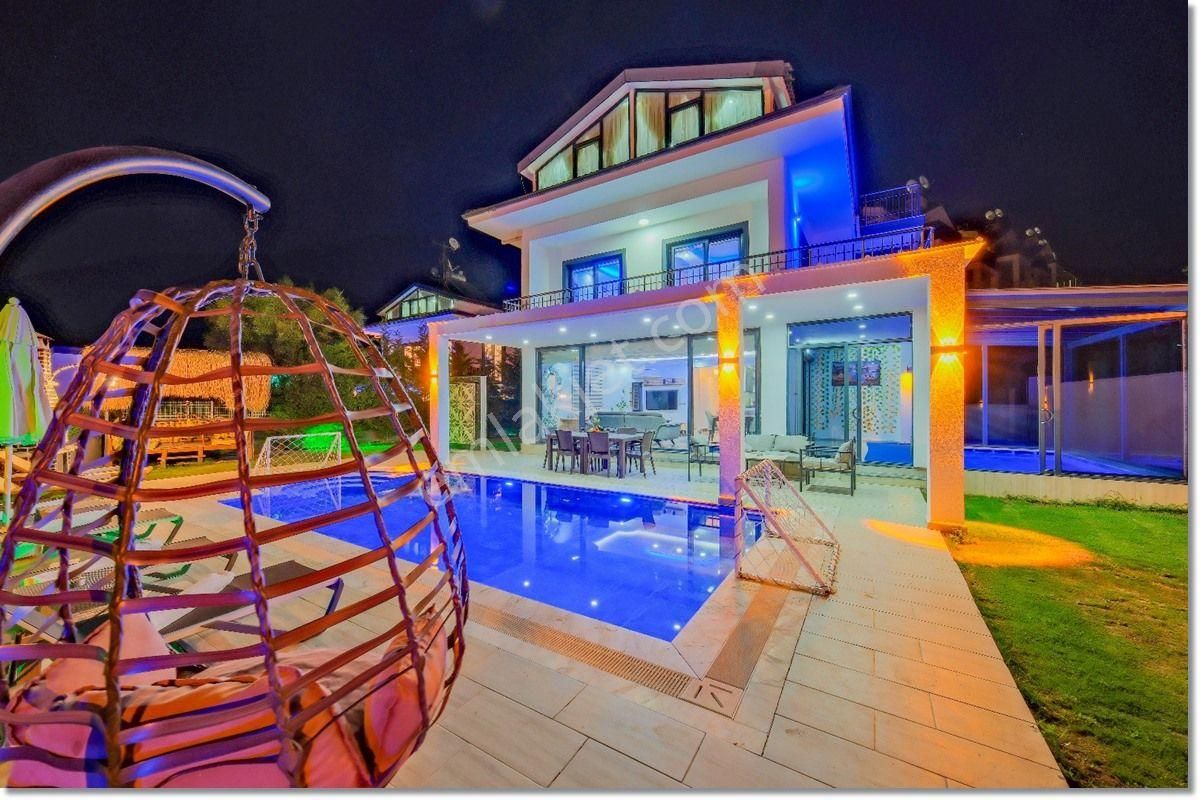 Fethiye Ölüdeniz De 4+1 Günlük Kiralık Villa - Görsel 14