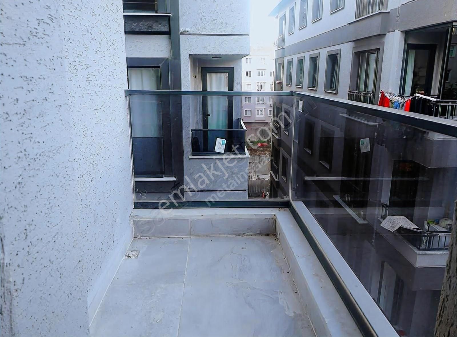 Küçükçekmece Cenntte Otoparklı Satılık 95m2daire.2+1-5.950.000tl - Görsel 4