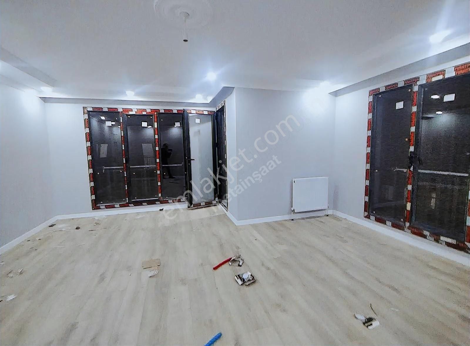 Küçükçekmece Cennette Otoparklı 95.m2.daire.2+1-7.100.000.tl - Görsel 2