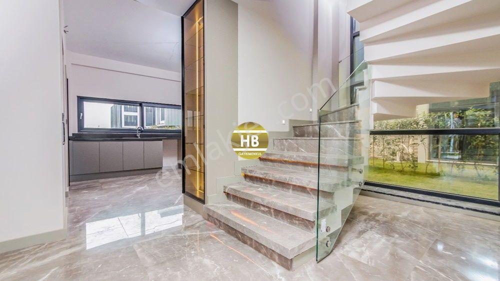 Hb'den 5+1 Satılık Villa, 385 M², Bahçeli, Tam Müstakil Tripleks - Görsel 30