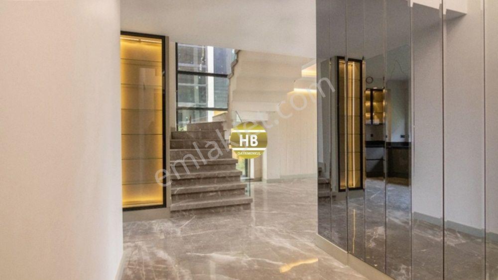 Hb'den 5+1 Satılık Villa, 385 M², Bahçeli, Tam Müstakil Tripleks - Görsel 23