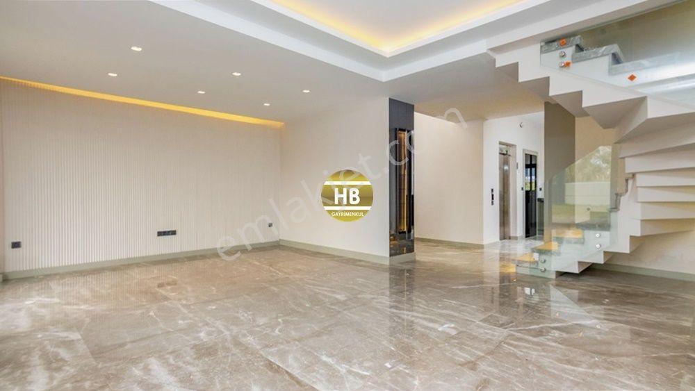 Hb'den 5+1 Satılık Villa, 385 M², Bahçeli, Tam Müstakil Tripleks - Görsel 28