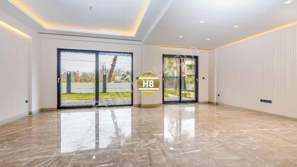 Hb'den 5+1 Satılık Villa, 385 M², Bahçeli, Tam Müstakil Tripleks - Görsel 24