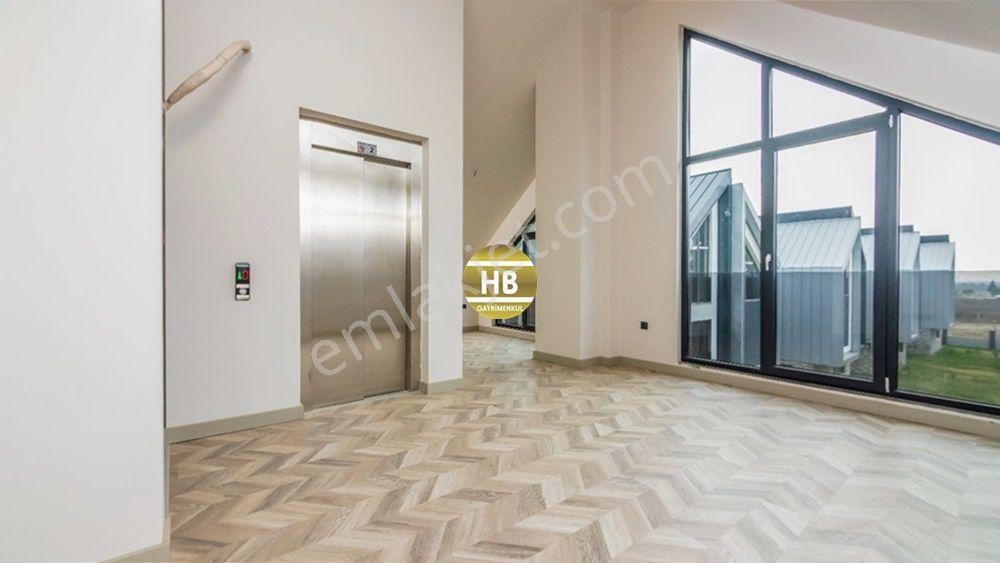 Hb'den 5+1 Satılık Villa, 385 M², Bahçeli, Tam Müstakil Tripleks - Görsel 26