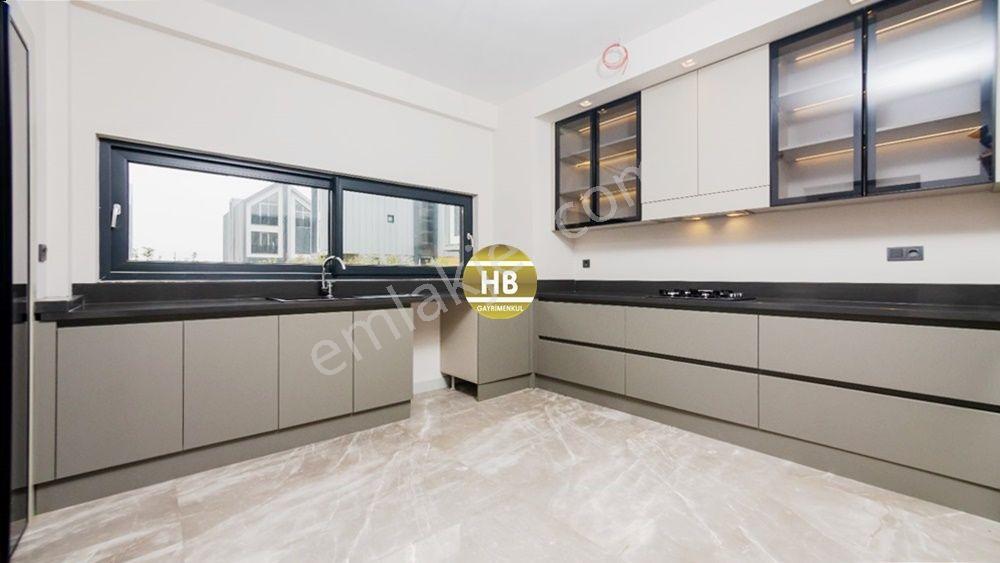 Hb'den 5+1 Satılık Villa, 385 M², Bahçeli, Tam Müstakil Tripleks - Görsel 31
