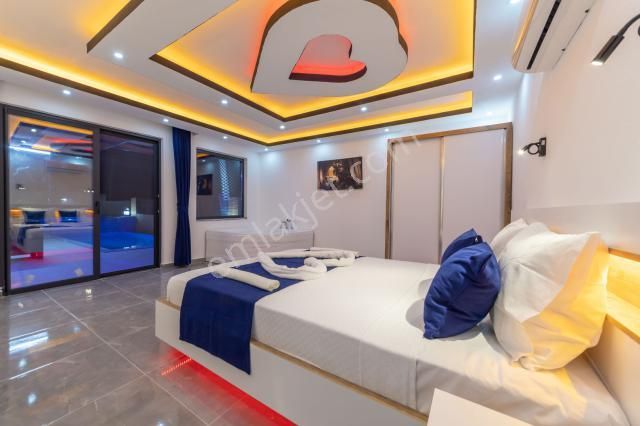 Kalkan Sarıbelende Günlük Kiralık 2+1 Villa 2026 Sezonu İçin Güncel - Görsel 33