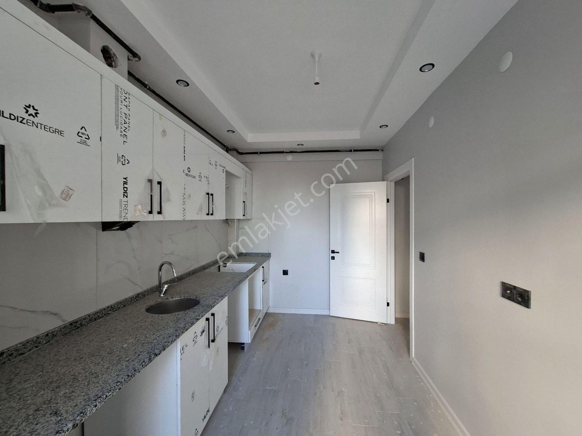 Recep Ümit Emlak'tan Gazi Yakup Satar Caddesi Yakınında Satılık Ebeveyn Banyolu 2+1 Ferah Daire - Görsel 4