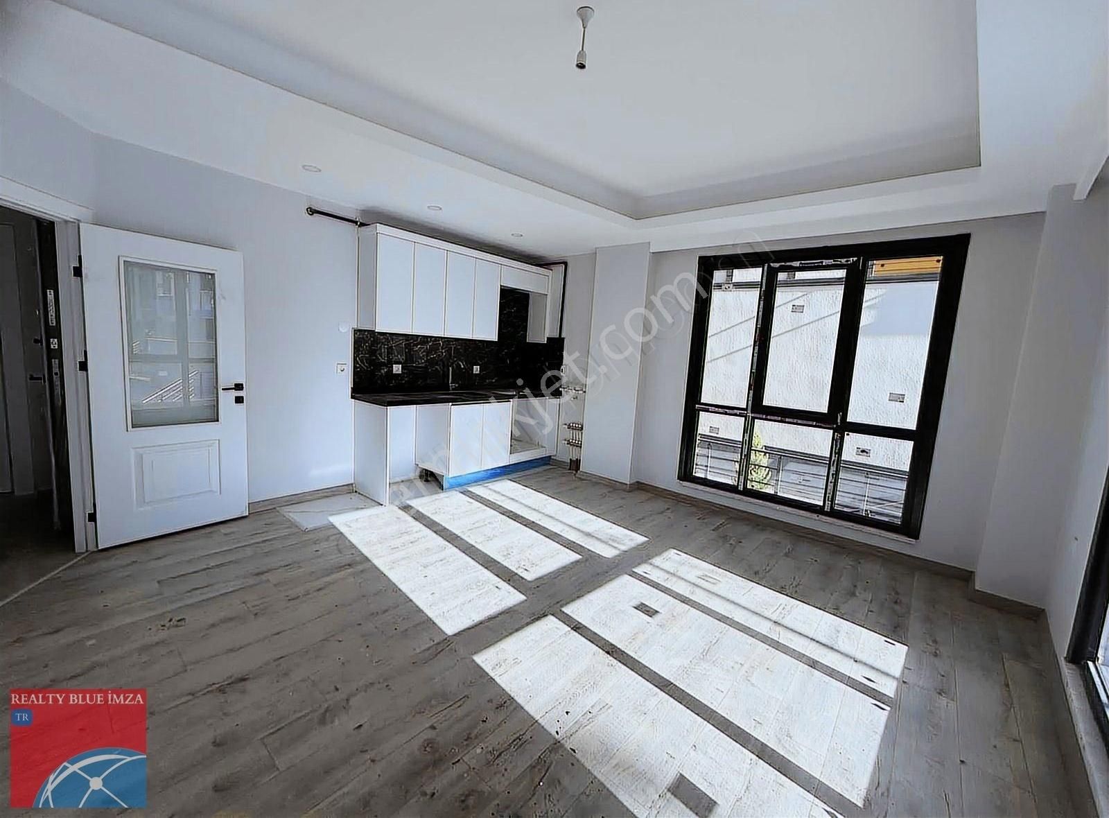 Çekmeköy Ekşioğlu Mahallesın'de Satılık 2+1 Daire