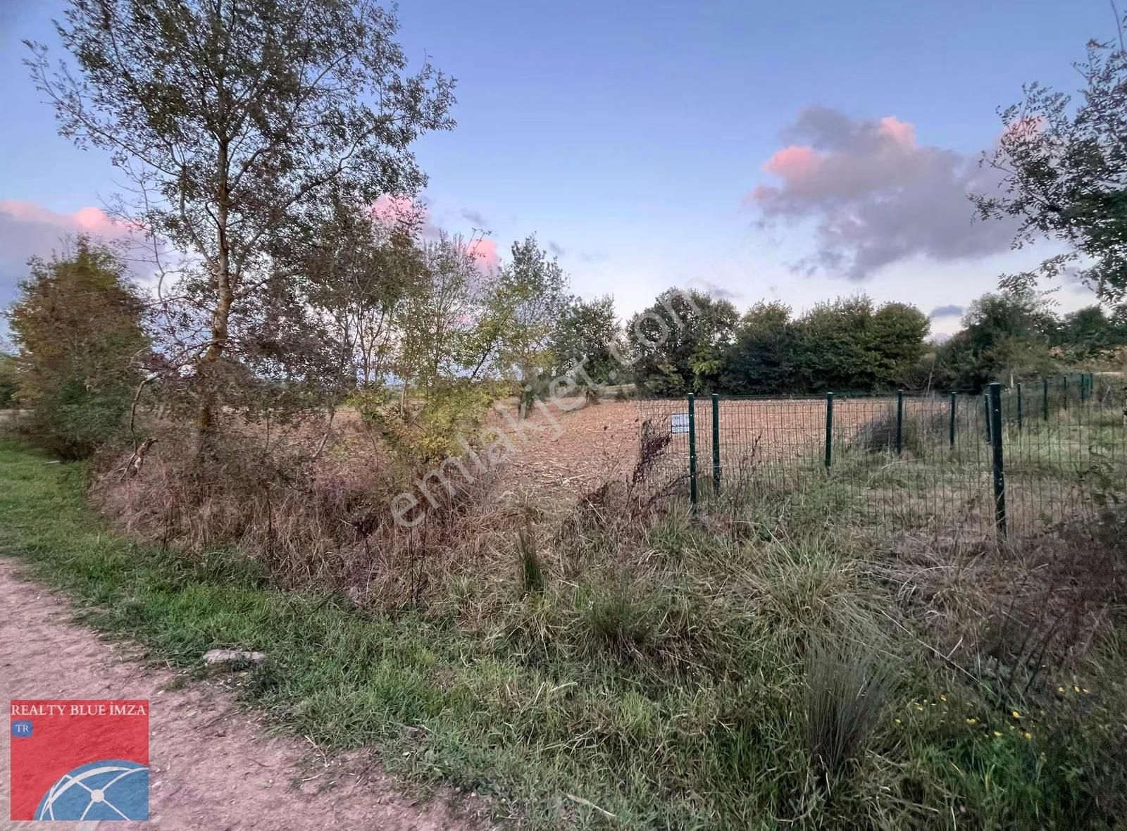 Kandıra Lokmanlıda Köy İçinde Yola Cephe Satılık Tarla - Görsel 2