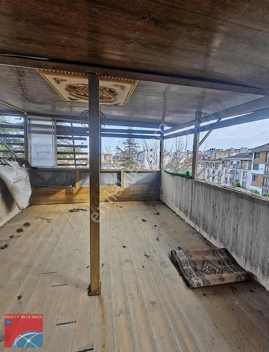 Ümraniye Necip Fazıl Mh.müstakil Bahçeli İki Katlı 125m Arsa Var - Görsel 4