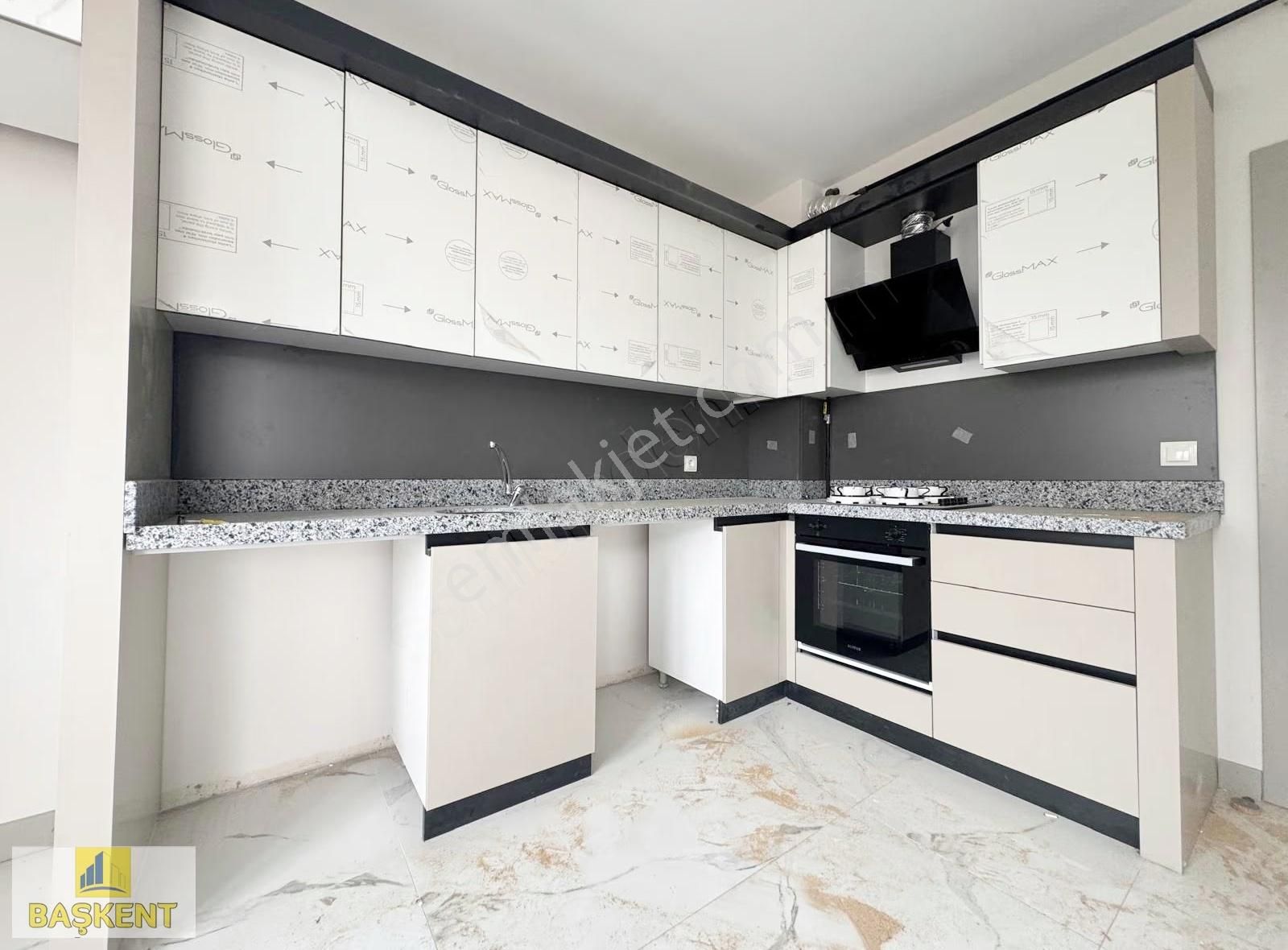 Başkent Gayrimenkul'den Merkezi Konumda Trene Yakın Geniş 3+1 Ev - Görsel 29