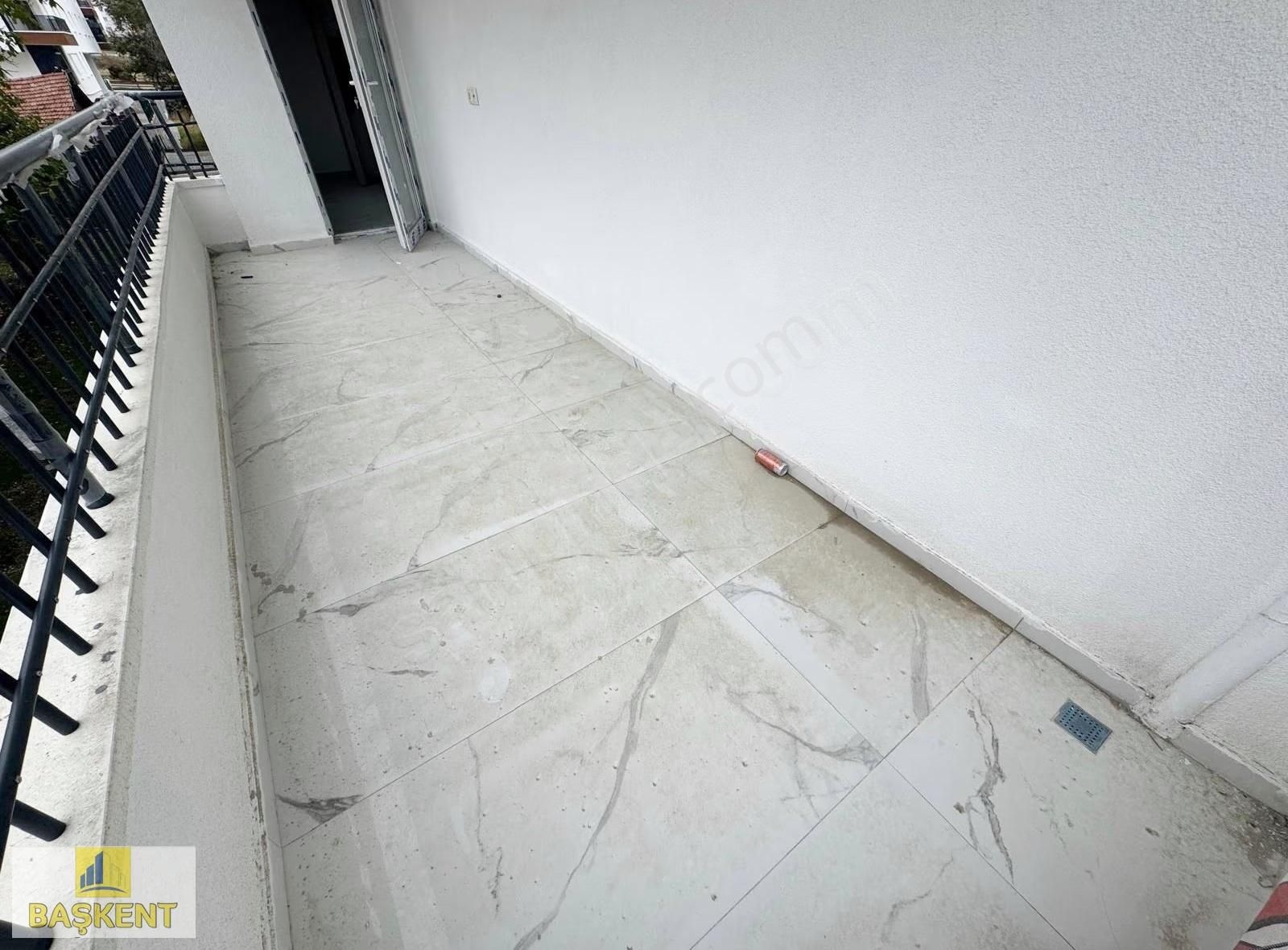 Başkent Gayrimenkul'den Merkezi Konumda Trene Yakın Geniş 3+1 Ev - Görsel 18