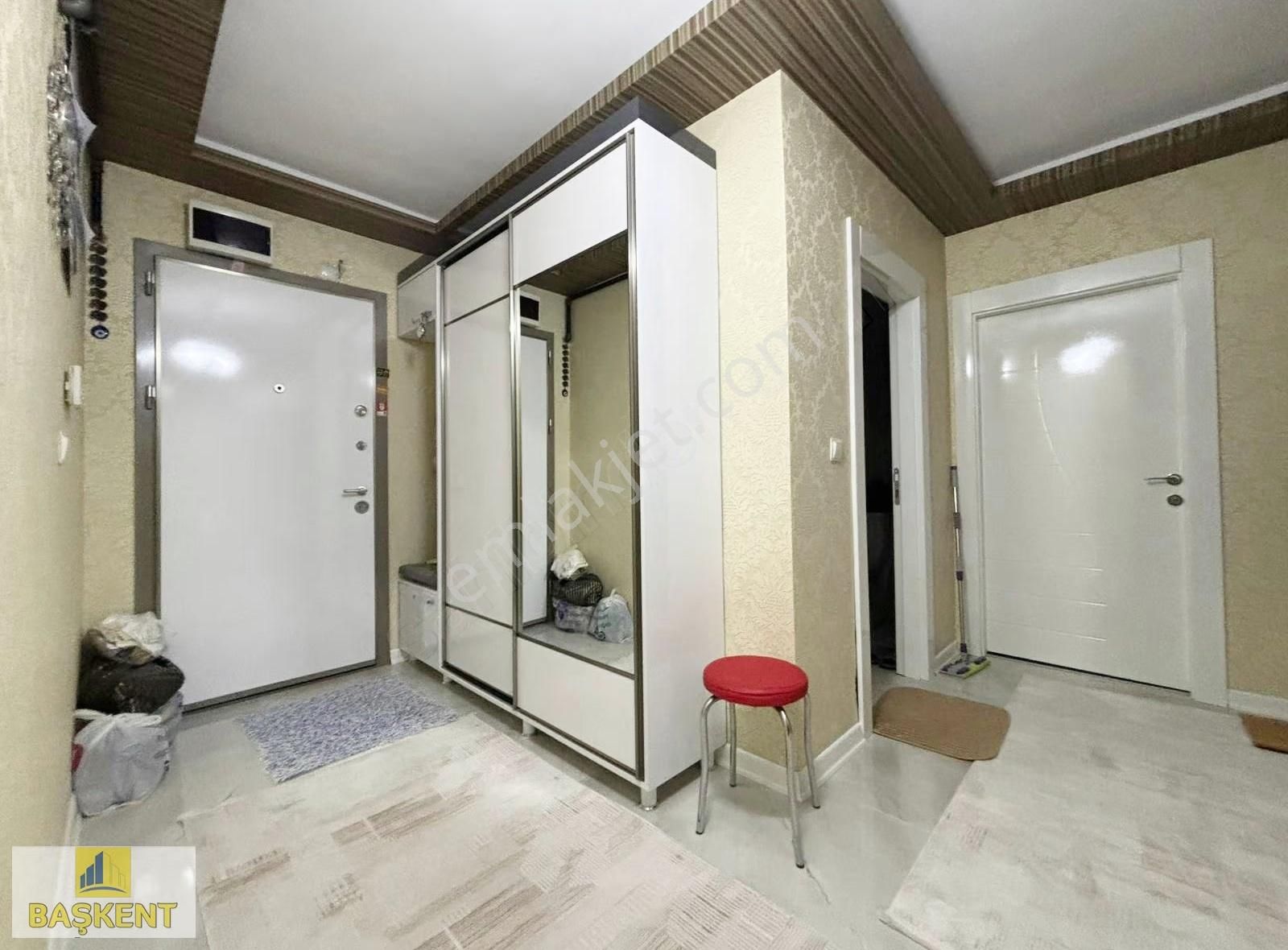 Başkent Gayrimenkul'den Çift Balkonlu Kilerli Köşe Başı 4+1 Ev - Görsel 30