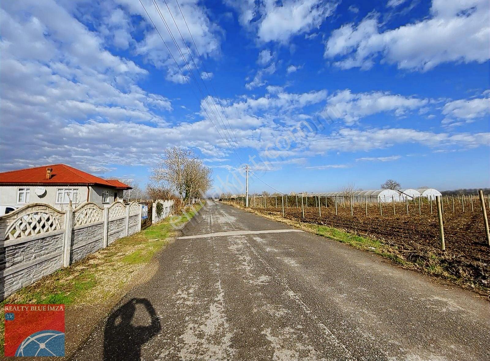 Sakarya Arifiye 3 Adet Daire Ve 2 Dönüm Arsa , Yola Cephe - Görsel 2
