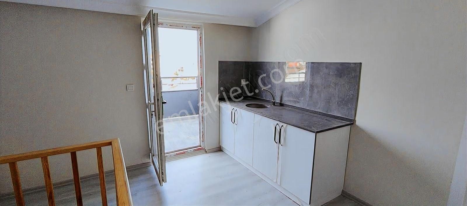 Kiralık 3+2 Sıfır Çatı Dubleks Otoparklı Daire - Görsel 3