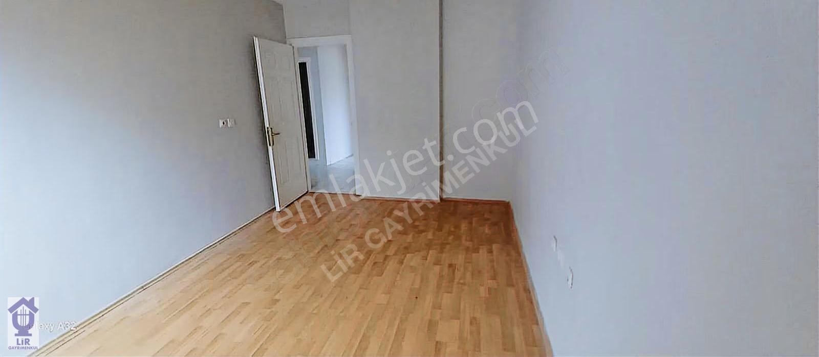 Lir Den Omurtak Caddesi Üzerin De Satılık 3+1 Daire - Görsel 31