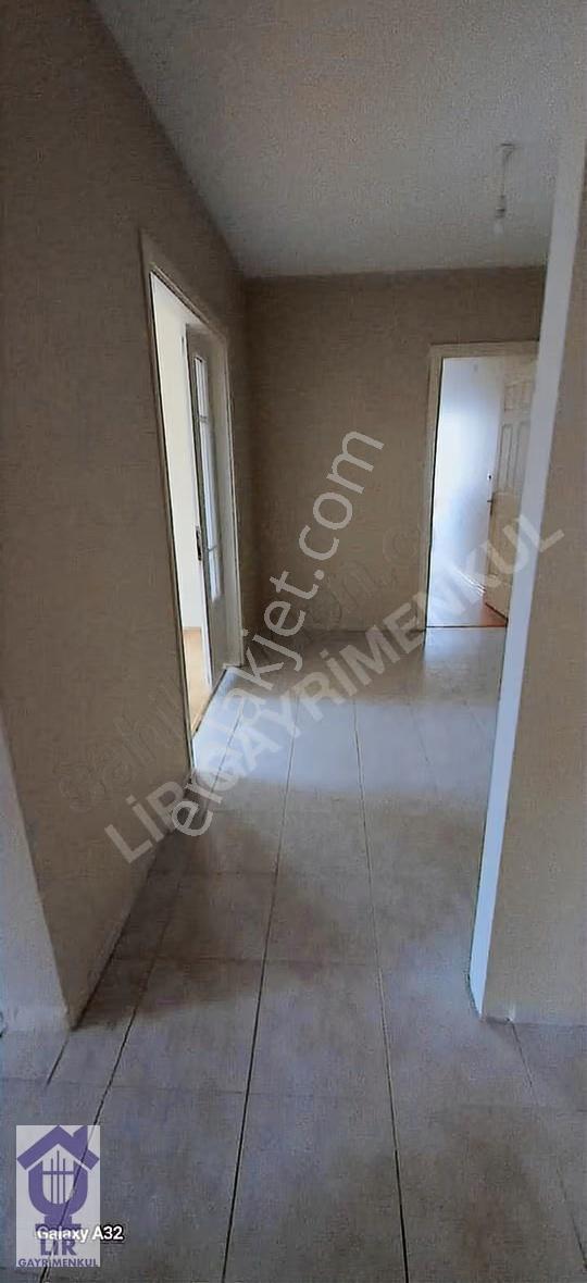 Lir Den Omurtak Caddesi Üzerin De Satılık 3+1 Daire - Görsel 6